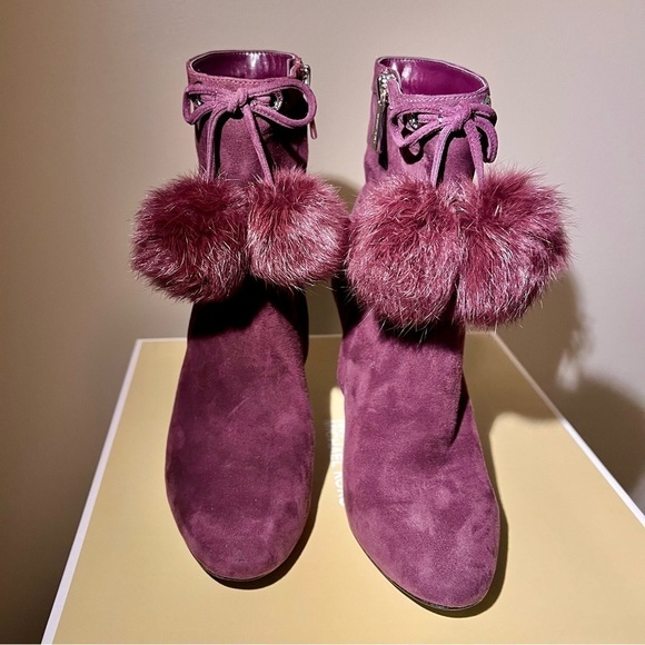 Michael Kors suede Remi boot in Damson/purple size 6.5 with stilletto heel EUC!! - Picture 3 of 6